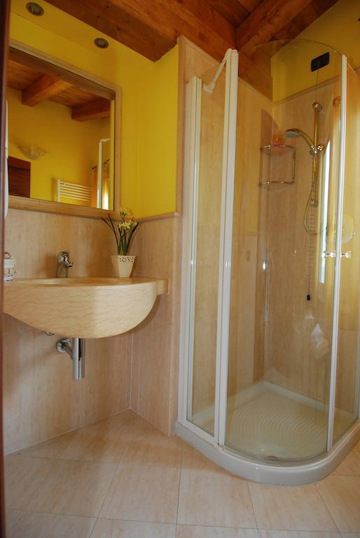 Albergo Ristorante Montebaldo Limone sul Garda Quarto foto