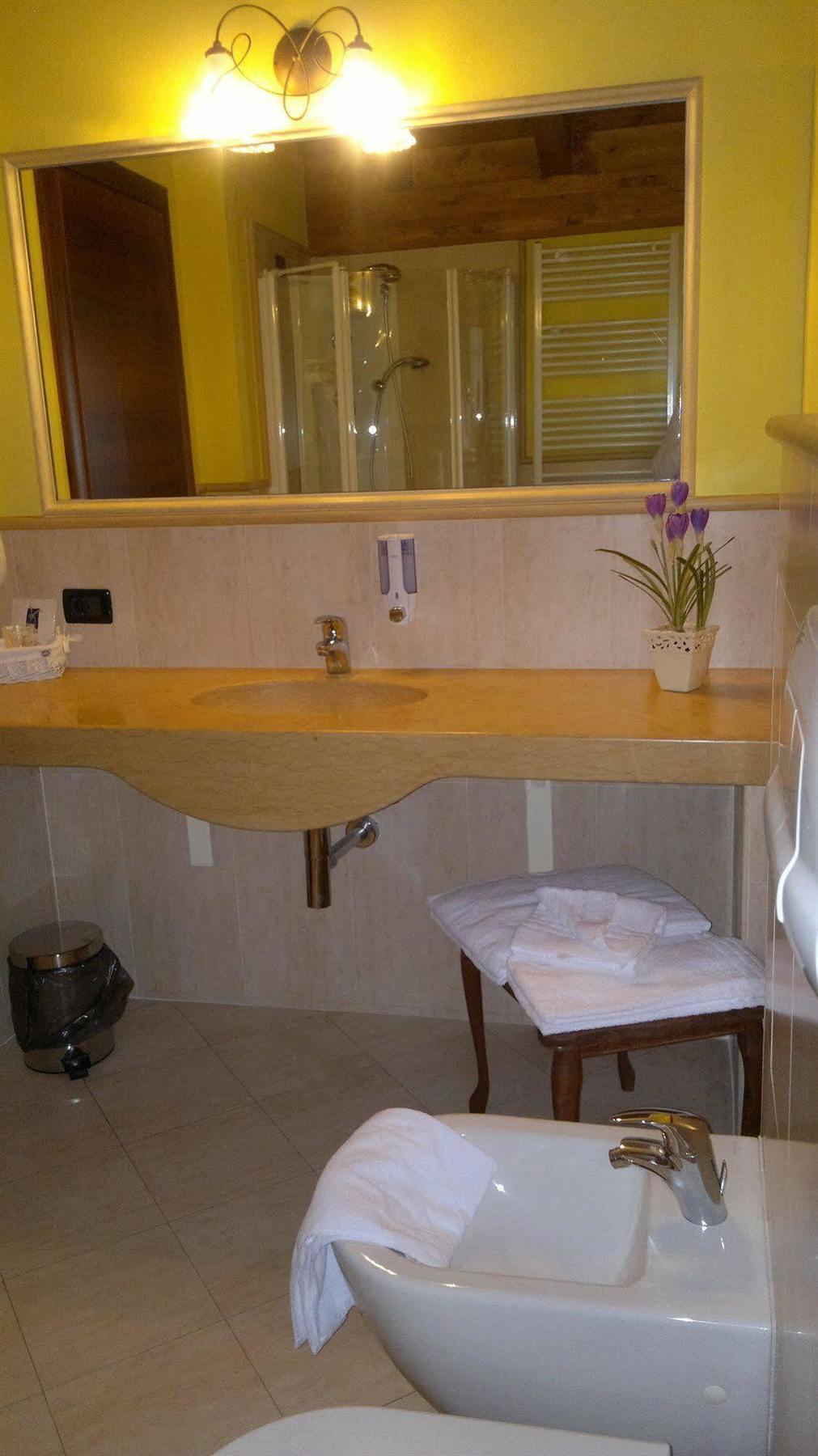 Albergo Ristorante Montebaldo Limone sul Garda Exterior foto